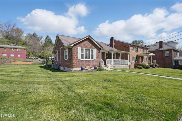 1124 Northwest Virginia Avenue, Norton, VA 24273