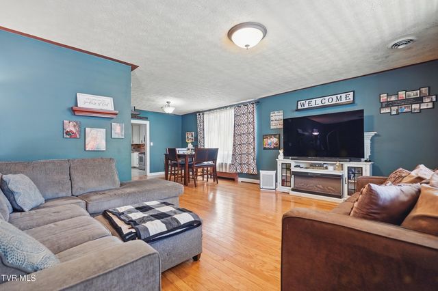 1124 Northwest Virginia Avenue, Norton, VA 24273