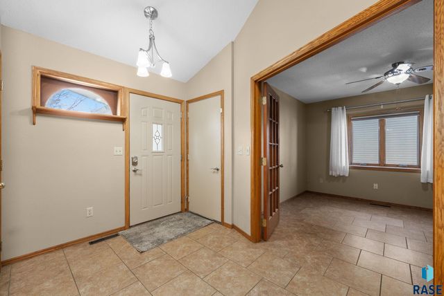 4700 E Alpine Cir Circle, Sioux Falls, SD 57110