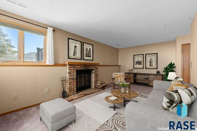 4700 E Alpine Cir Circle, Sioux Falls, SD 57110