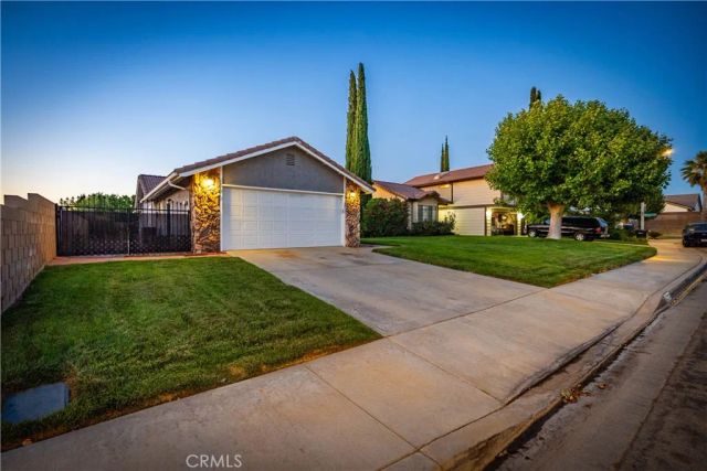 2115 W Avenue K14, Lancaster, CA 93536