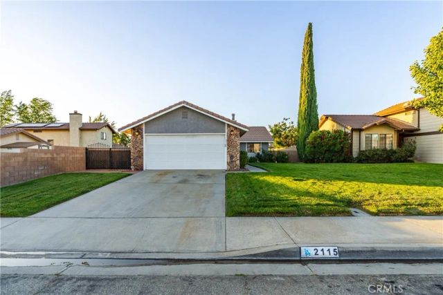 2115 W Avenue K14, Lancaster, CA 93536