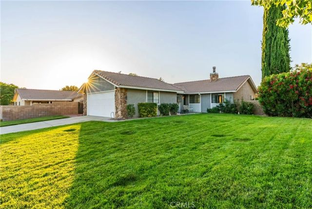 2115 W Avenue K14, Lancaster, CA 93536
