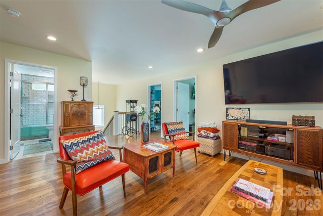 84 West Street, Weaverville, NC 28787