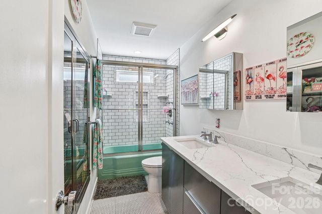 84 West Street, Weaverville, NC 28787