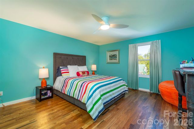 84 West Street, Weaverville, NC 28787