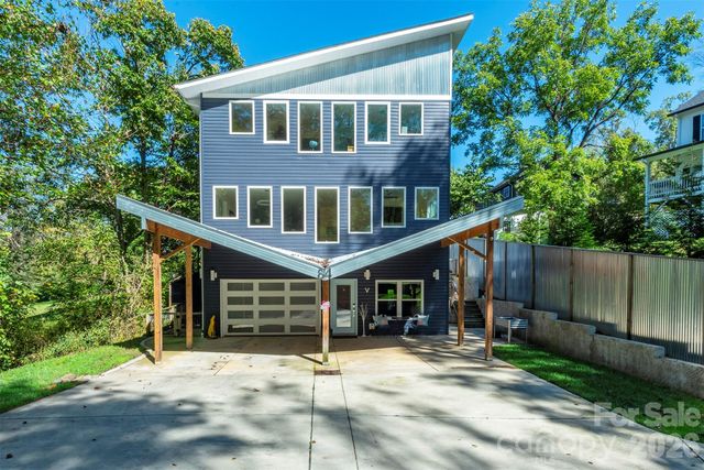 84 West Street, Weaverville, NC 28787