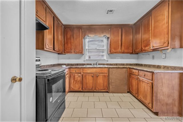 742 Queensbury Drive, Montgomery, AL 36116