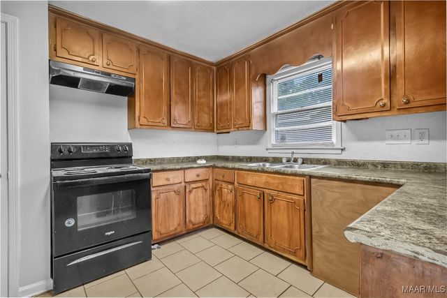 742 Queensbury Drive, Montgomery, AL 36116