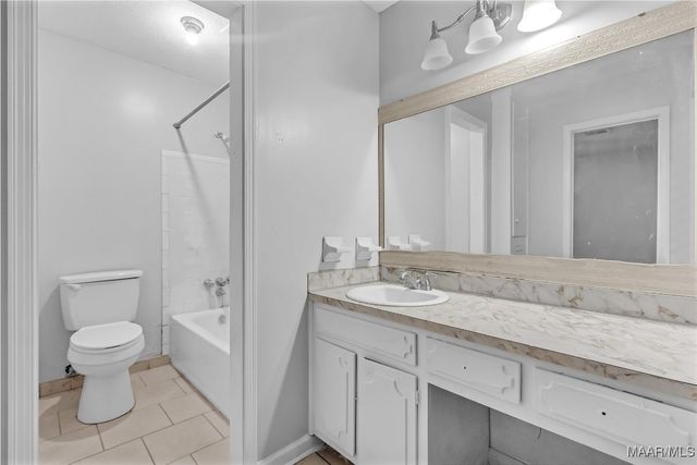 742 Queensbury Drive, Montgomery, AL 36116