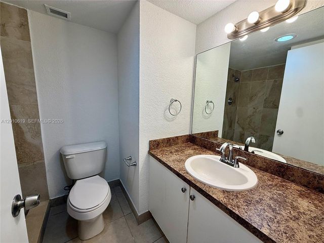 9143 SW 77th Ave B109, Miami, FL 33156