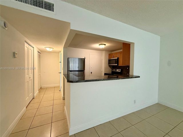 9143 SW 77th Ave B109, Miami, FL 33156
