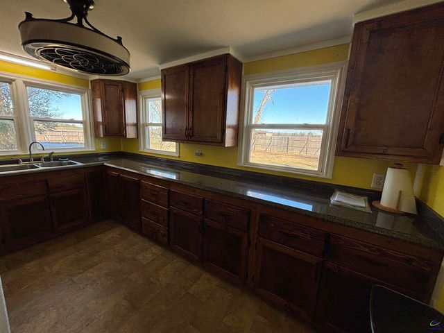 231 Barlow Road, Cochran, GA 31014