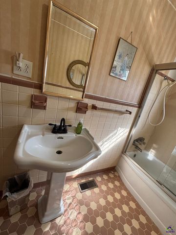 231 Barlow Road, Cochran, GA 31014