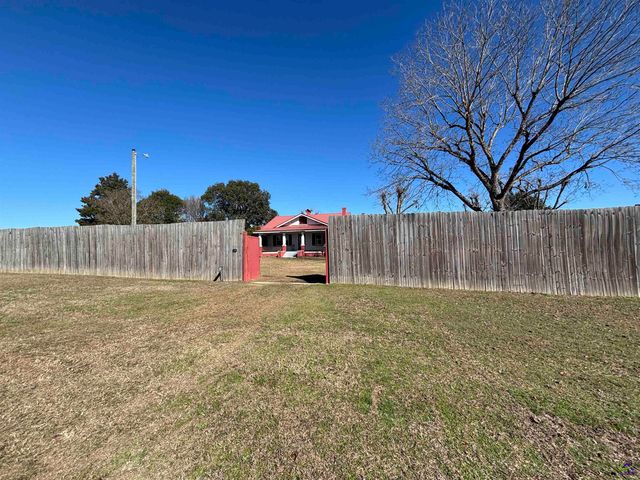 231 Barlow Road, Cochran, GA 31014