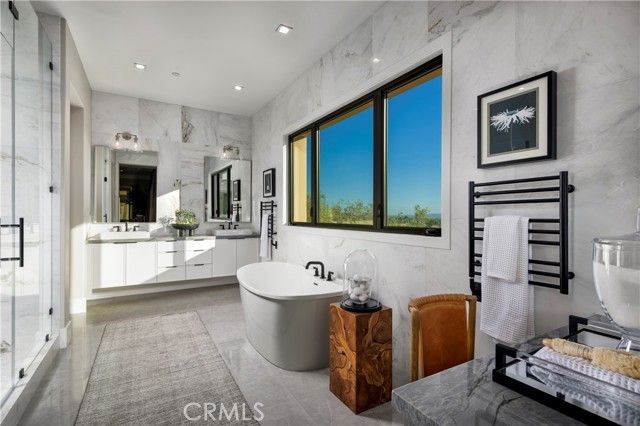 541 PENINSULA, Irvine, CA 92602