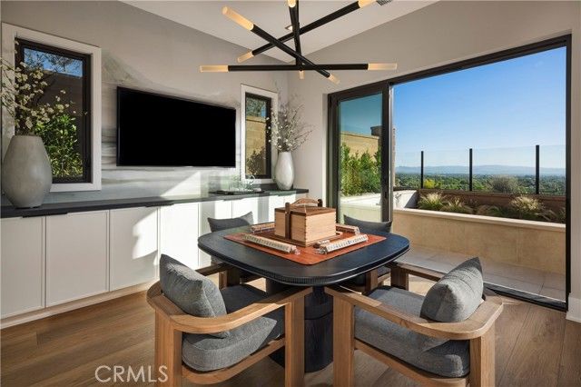 541 PENINSULA, Irvine, CA 92602