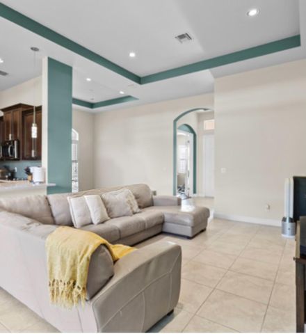 10937 SW Visconti Way, Port St. Lucie, FL 34986