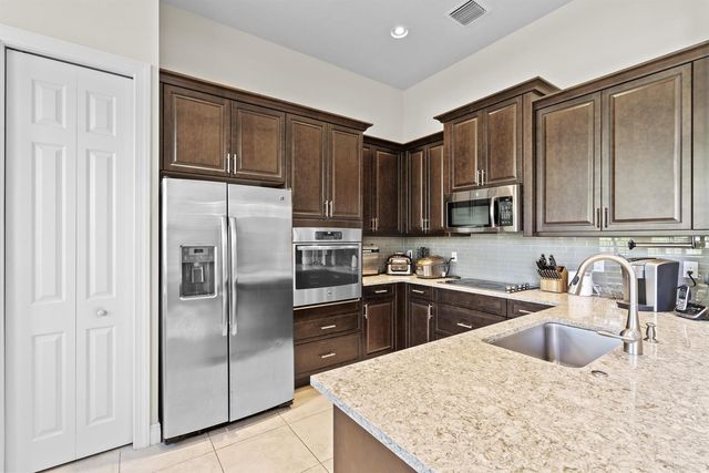10937 SW Visconti Way, Port St. Lucie, FL 34986
