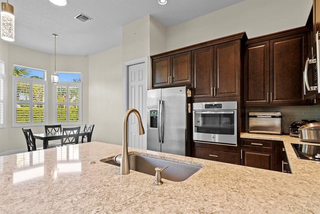 10937 SW Visconti Way, Port St. Lucie, FL 34986