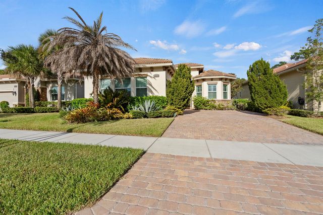 10937 SW Visconti Way, Port St. Lucie, FL 34986