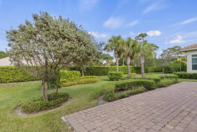 10937 SW Visconti Way, Port St. Lucie, FL 34986