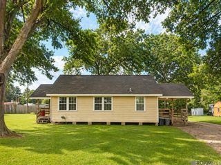 2794 Rush St, Slaughter, LA 70777