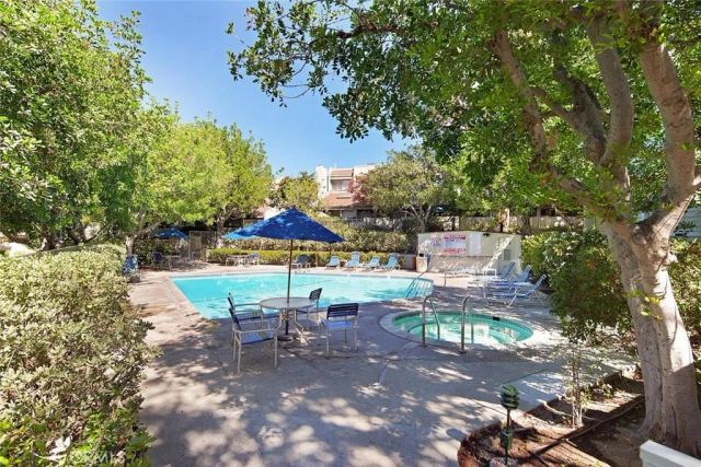 4203 Colfax Avenue A, Studio City, CA 91604