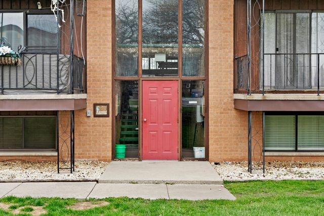 716 Moraine Trace 8, Schererville, IN 46375