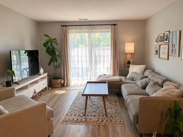 716 Moraine Trace 8, Schererville, IN 46375