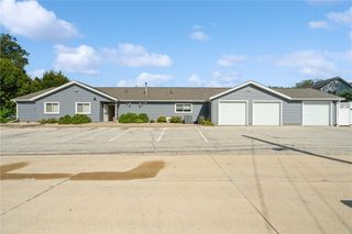 715 10th Avenue SE, Cedar Rapids, IA 52403