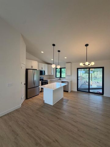 984 Bell Circle, Arlington, WI 53911