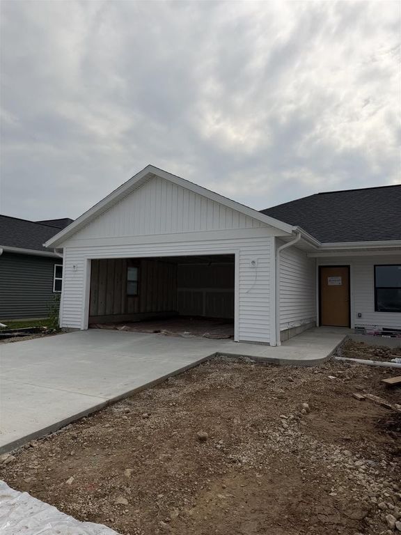 984 Bell Circle, Arlington, WI 53911