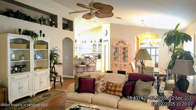 300 Hartford Court, Spring Hill, FL 34609