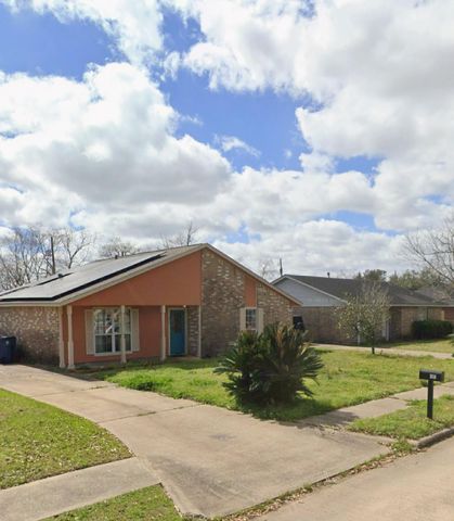 252 Bastrop Street, Angleton, TX 77515