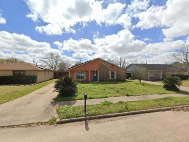252 Bastrop Street, Angleton, TX 77515