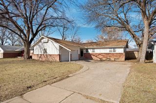 1932 E Glen Oaks, Wichita, KS 67216
