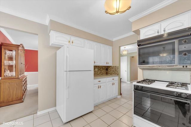 3849 Grace Lane, Glenview, IL 60025