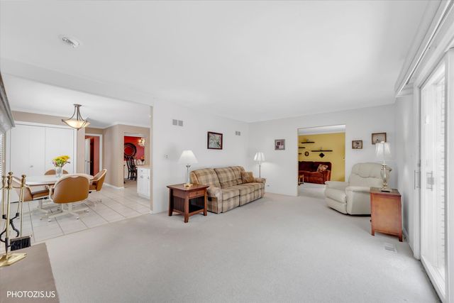 3849 Grace Lane, Glenview, IL 60025