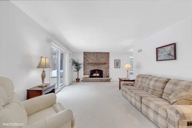 3849 Grace Lane, Glenview, IL 60025