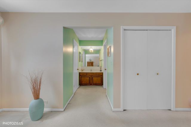 3849 Grace Lane, Glenview, IL 60025