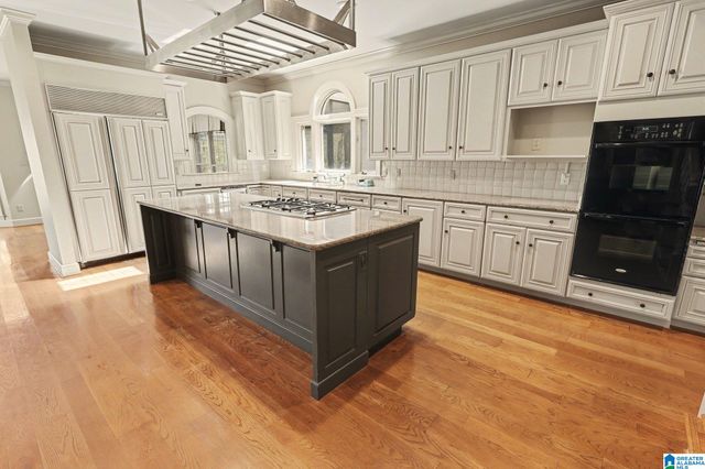 617 SANDERS ROAD, Hoover, AL 35226