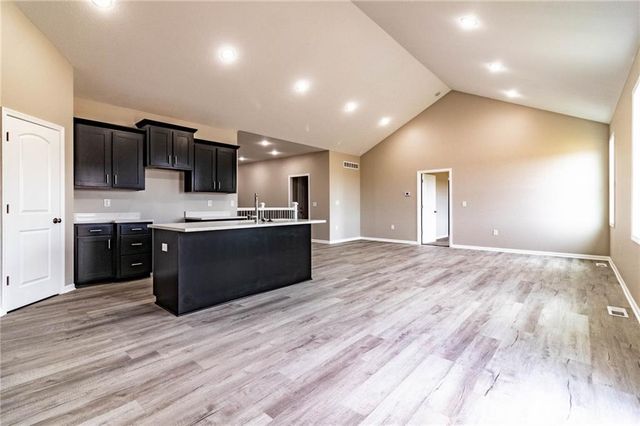 80 SE 451 Road, Warrensburg, MO 64093