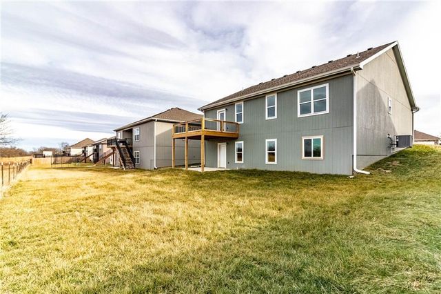 80 SE 451 Road, Warrensburg, MO 64093