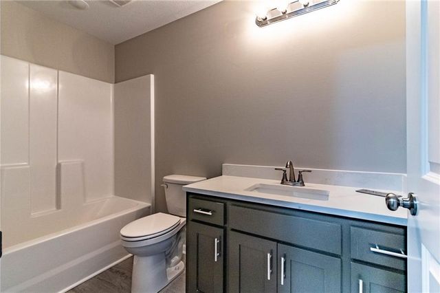 80 SE 451 Road, Warrensburg, MO 64093