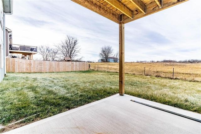 80 SE 451 Road, Warrensburg, MO 64093