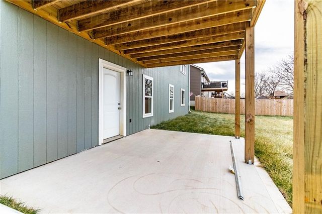 80 SE 451 Road, Warrensburg, MO 64093