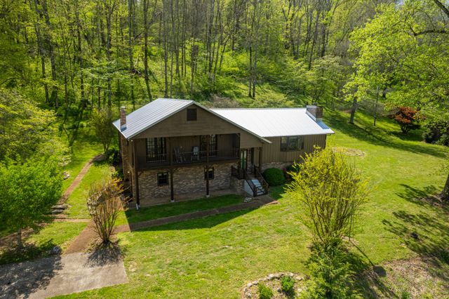 8039 Campbellsville Rd, Pulaski, TN 38478