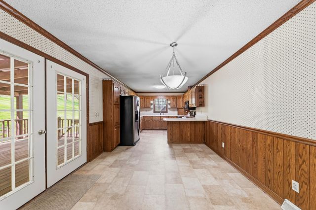 8039 Campbellsville Rd, Pulaski, TN 38478