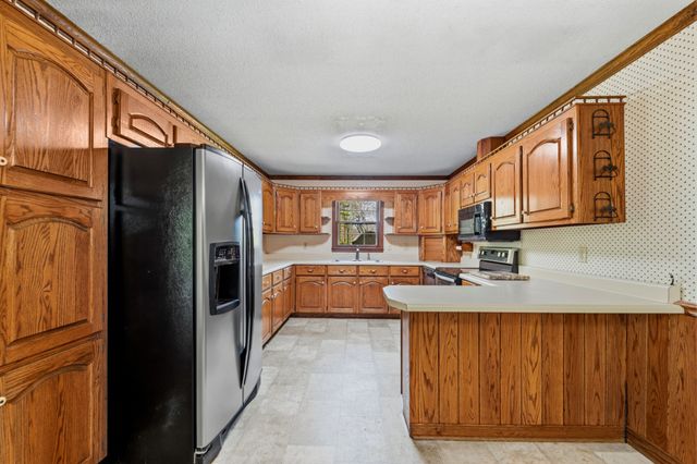 8039 Campbellsville Rd, Pulaski, TN 38478